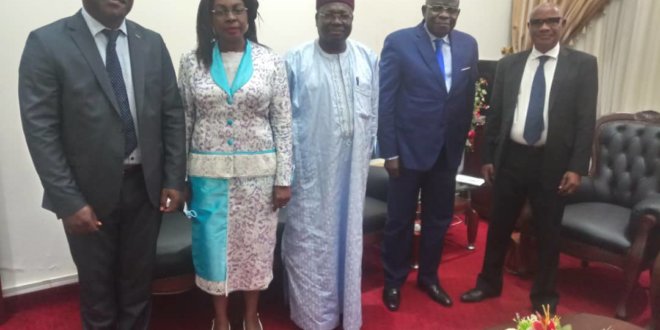 Délégation de la COREP lors de sa mission à Yaoundé, au cabinet du Président en exercice de la COREP.