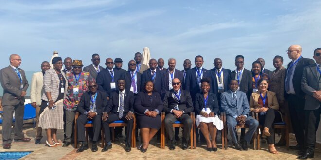 Atelier UA-BIRA et NaFIRRI. _Photo de famille. Atelier UA-IBAR et NaFIRRI_. Rabat, Maroc, 25 octobre 2022